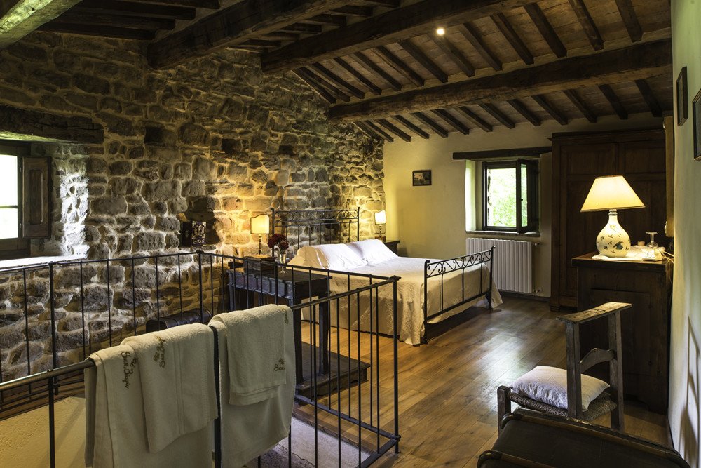 True Umbria Castle Rental Castello Del Falco Bedroom 02 True Umbria Castle Rental Castello Del Falco Bedroom 02