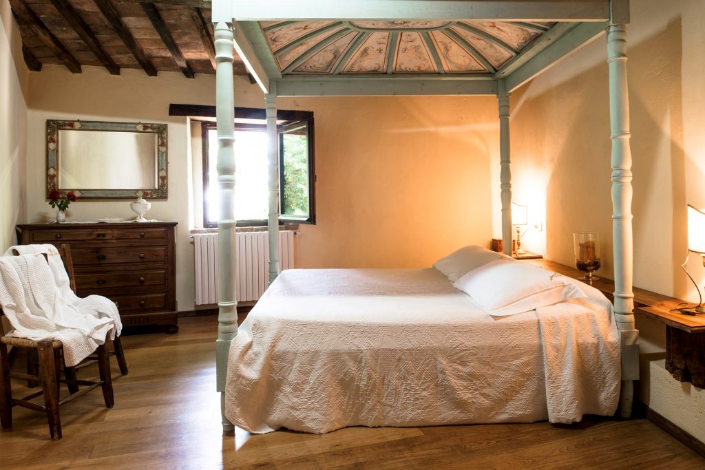 True Umbria Castle Rental Castello Del Falco Bedroom 03 True Umbria Castle Rental Castello Del Falco Bedroom 03