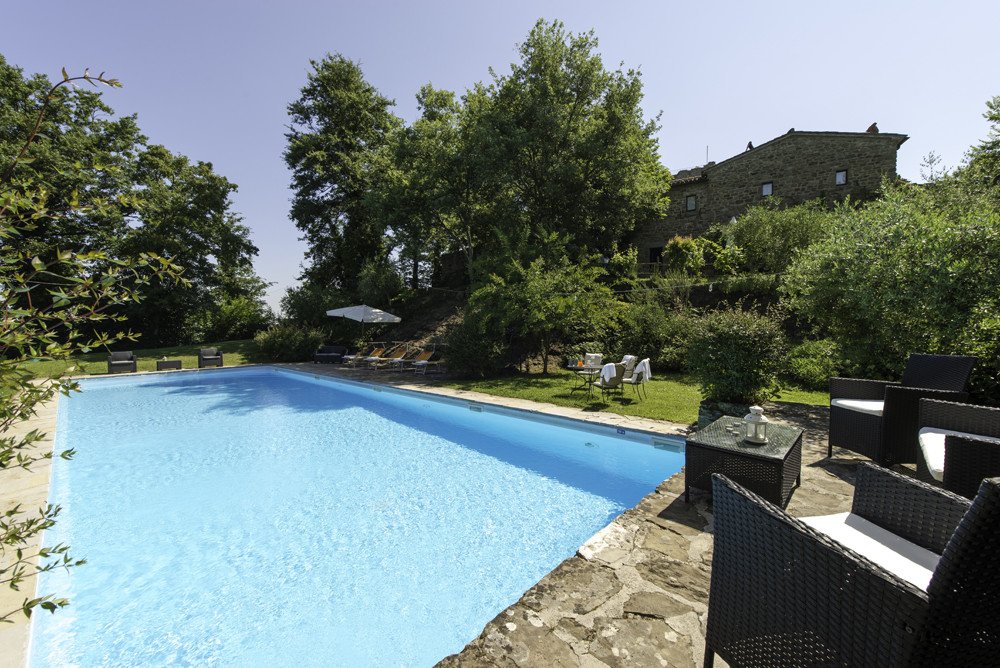 True Umbria Castle Rental Castello Del Falco Swimming Pool 01 True Umbria Castle Rental Castello Del Falco Swimming Pool 01