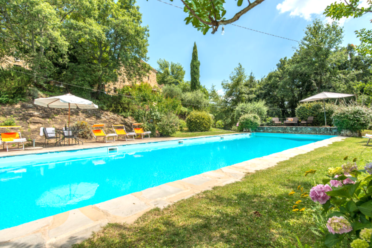 True Umbria Castle Rental Castello Del Falco Swimming Pool 06 True Umbria Castle Rental Castello Del Falco Swimming Pool 06