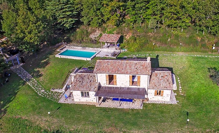 True Umbria Villa Cipresso Aerial 01 True Umbria Villa Cipresso Aerial 01