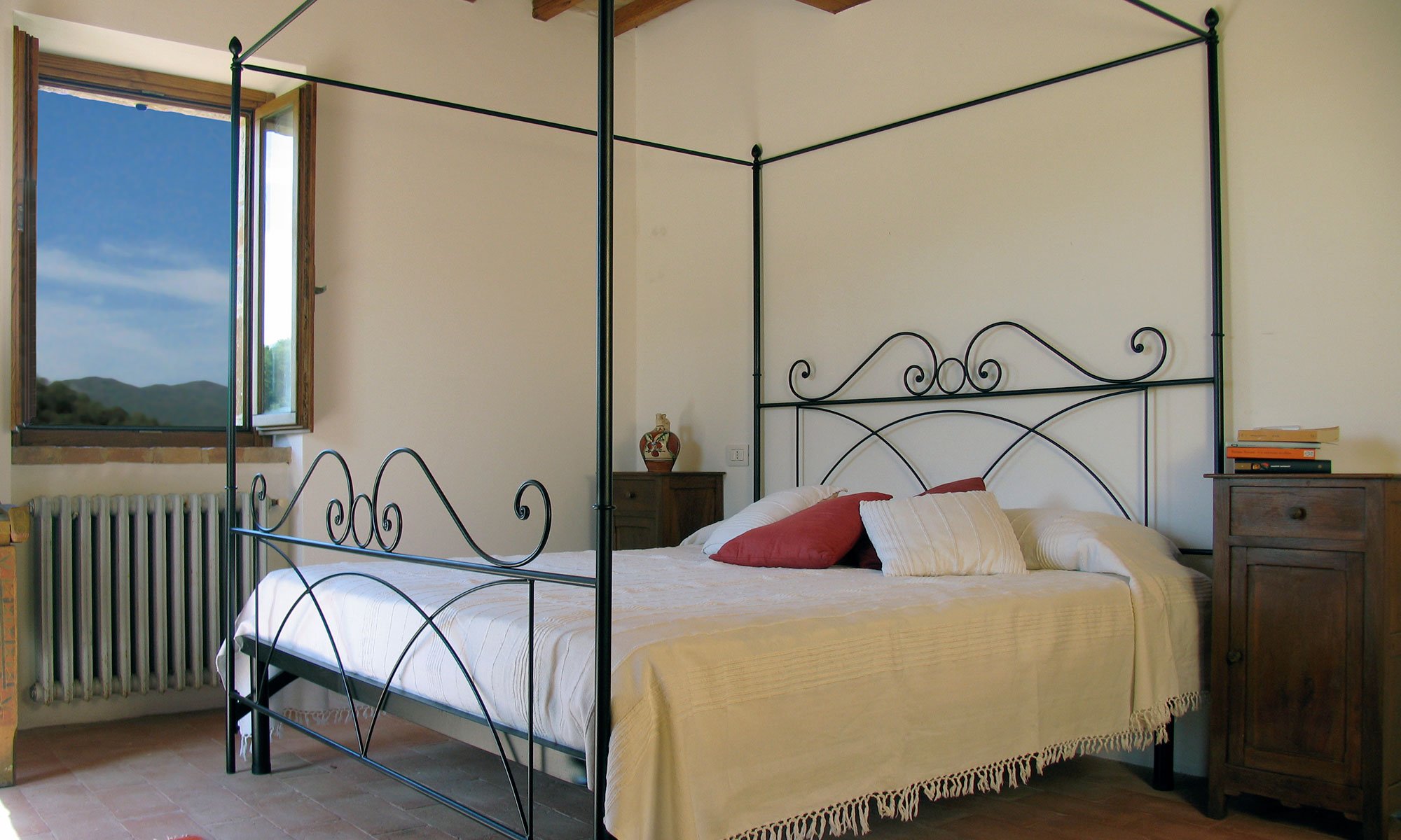 True Umbria Villa Cipresso Bedroom 03 True Umbria Villa Cipresso Bedroom 03